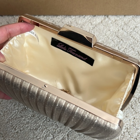 Lulu Townsend gold evening clutch - Picture 3 of 3